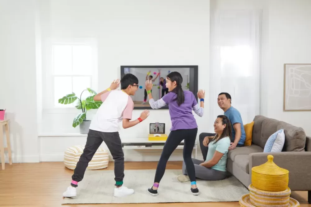 New Gioco Twister Air, Gioco Twister Con App Per Realta Aumentata, Si Collega A Dispositivi Smart, Giochi Attivi Per Feste, Dagli 8 Anni In Su Giochi In Scatola Per Famiglia