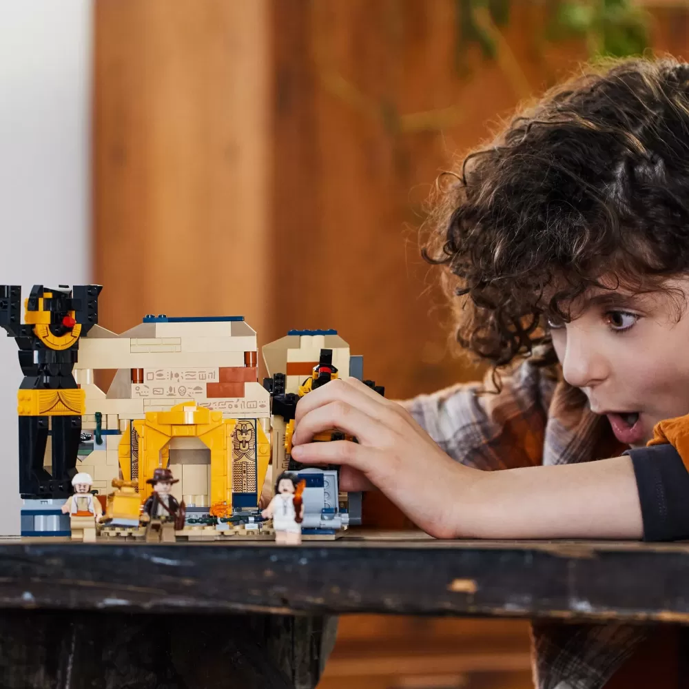 New Indiana Jones 77013 Fuga Dalla Tomba Perduta, Gioco Con Tempio E Minifigure Della Mummia Da I Predatori Dell'Arca Perduta Mattoncini