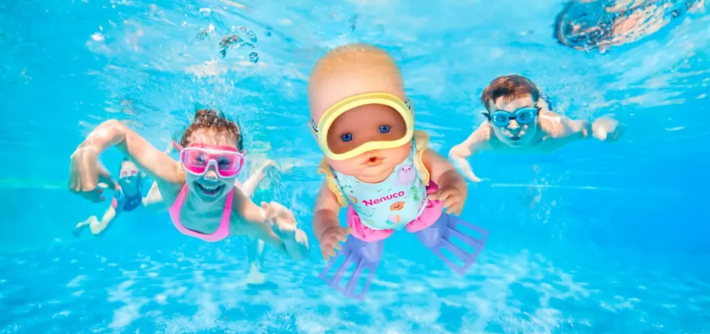 Discount Impara Ad Immergersi, Bambola Da 35 Cm Con Corpo Rigido E Costume Da Bagno.Nuotera Per Davvero. Per Bambine/I Da 2 Anni Bambolotti